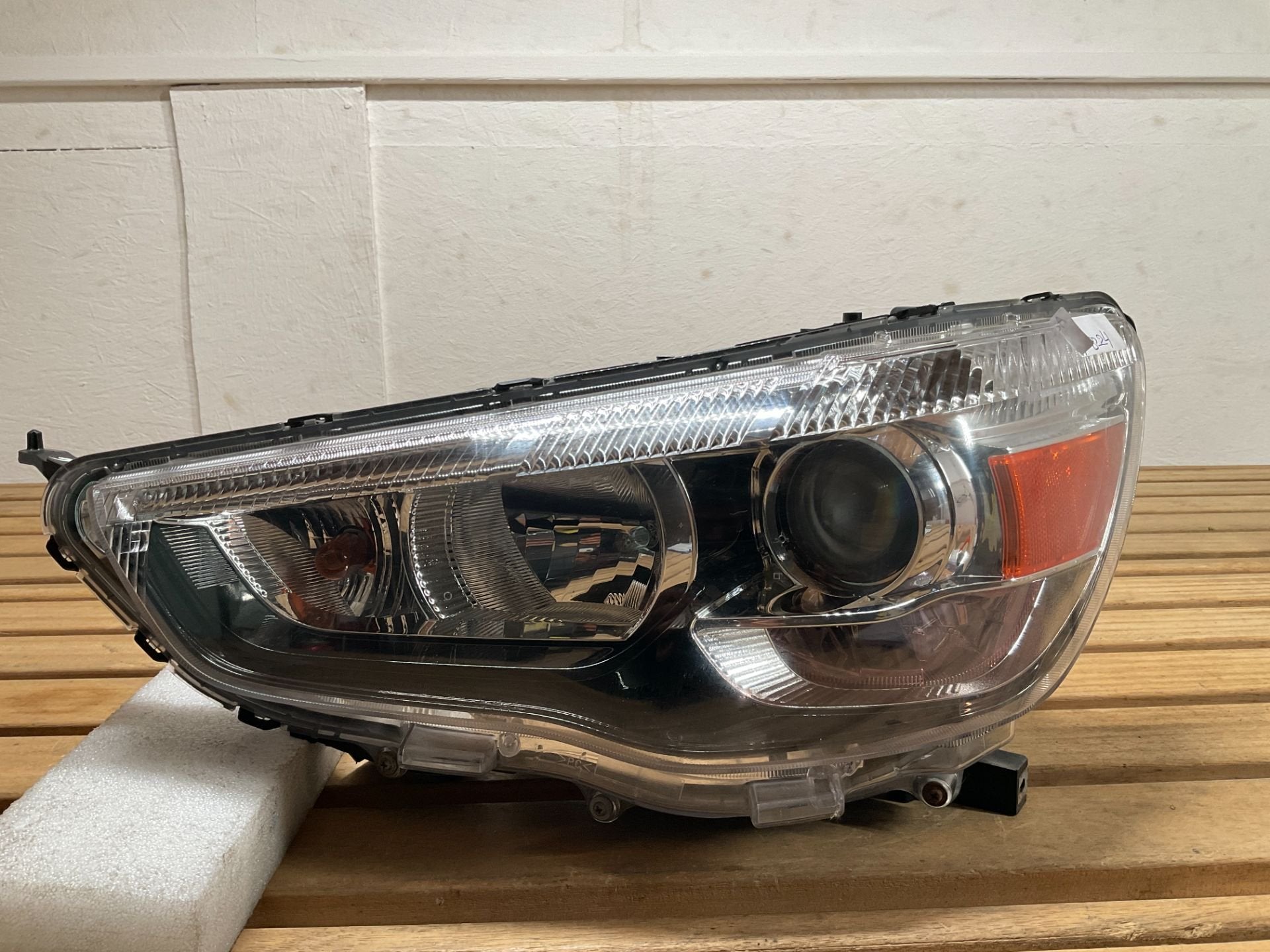 Koplamp Mitsubishi ASX 8301B589 8301C215 Links b5-8224, Info@mitsubishi-motors.com, Gebruikt, Mitsubishi Motors Corporation, Ophalen of Verzenden