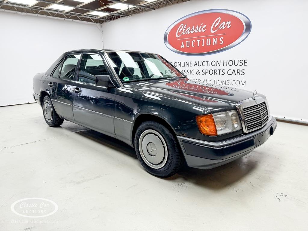 Mercedes-benz 200 200E   - ONLINE AUCTION, Zwart, Mercedes-Benz, Bedrijf, Handgeschakeld