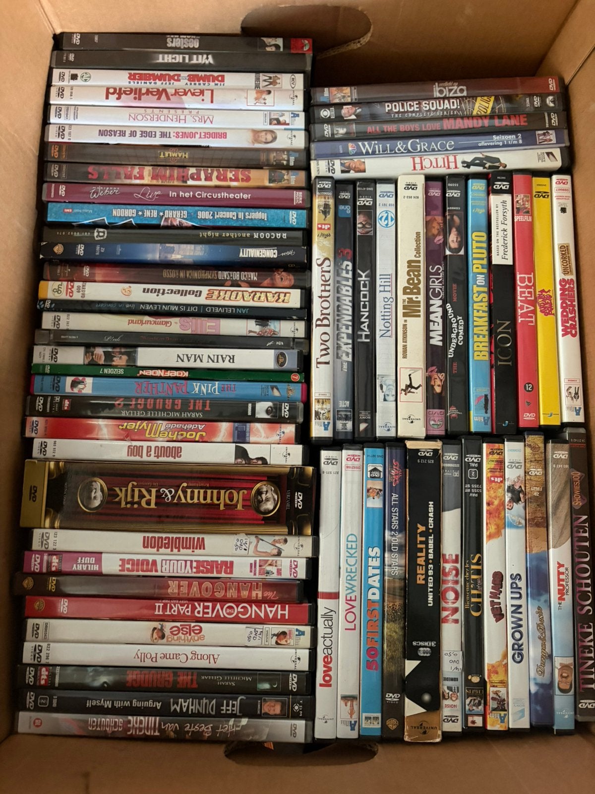 Bananendoos vol met dvd’s, Alle leeftijden, Ophalen, Gebruikt