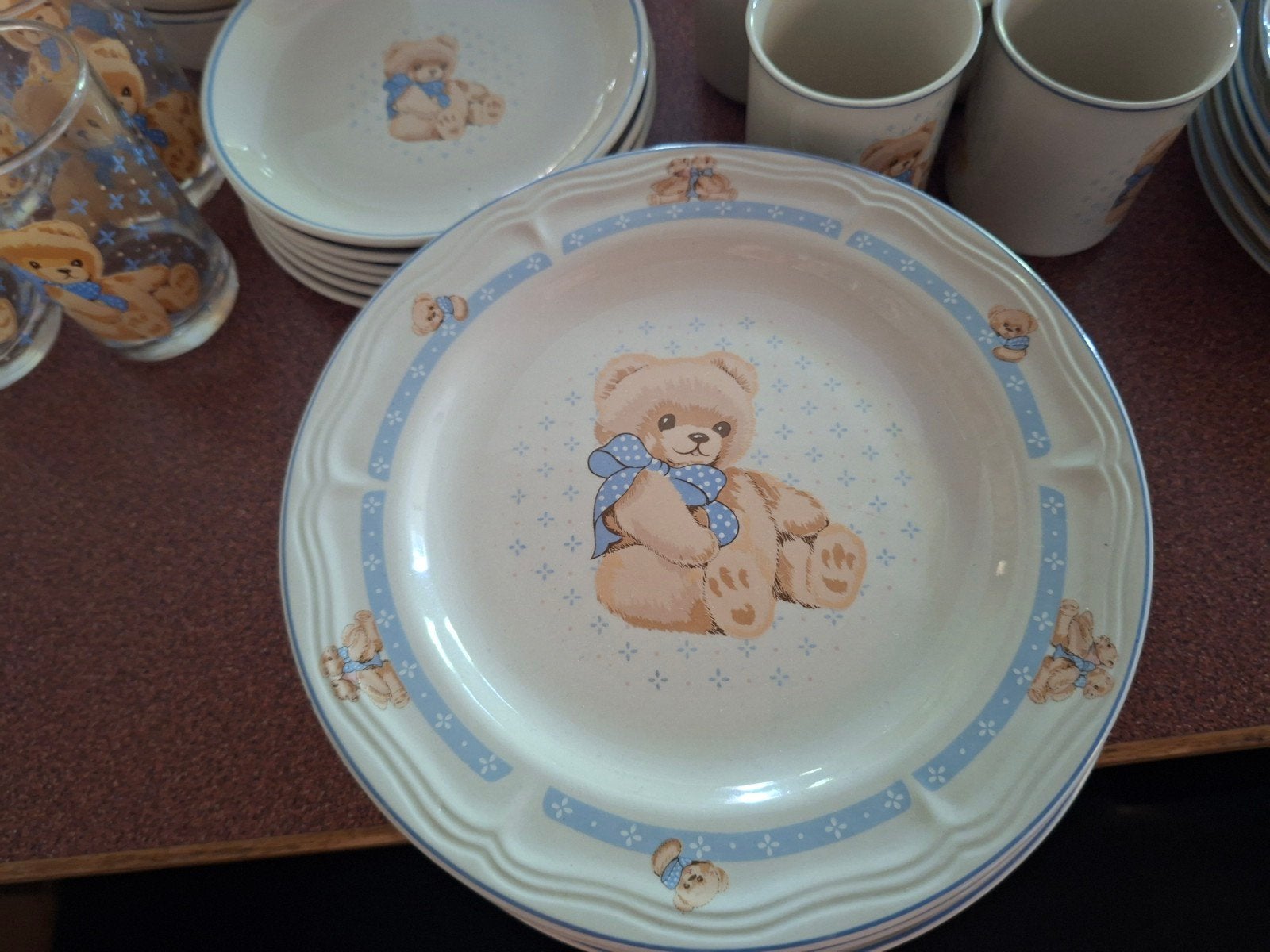 Servies met beren afbeelding, Ophalen, Zo goed als nieuw, Overige stijlen