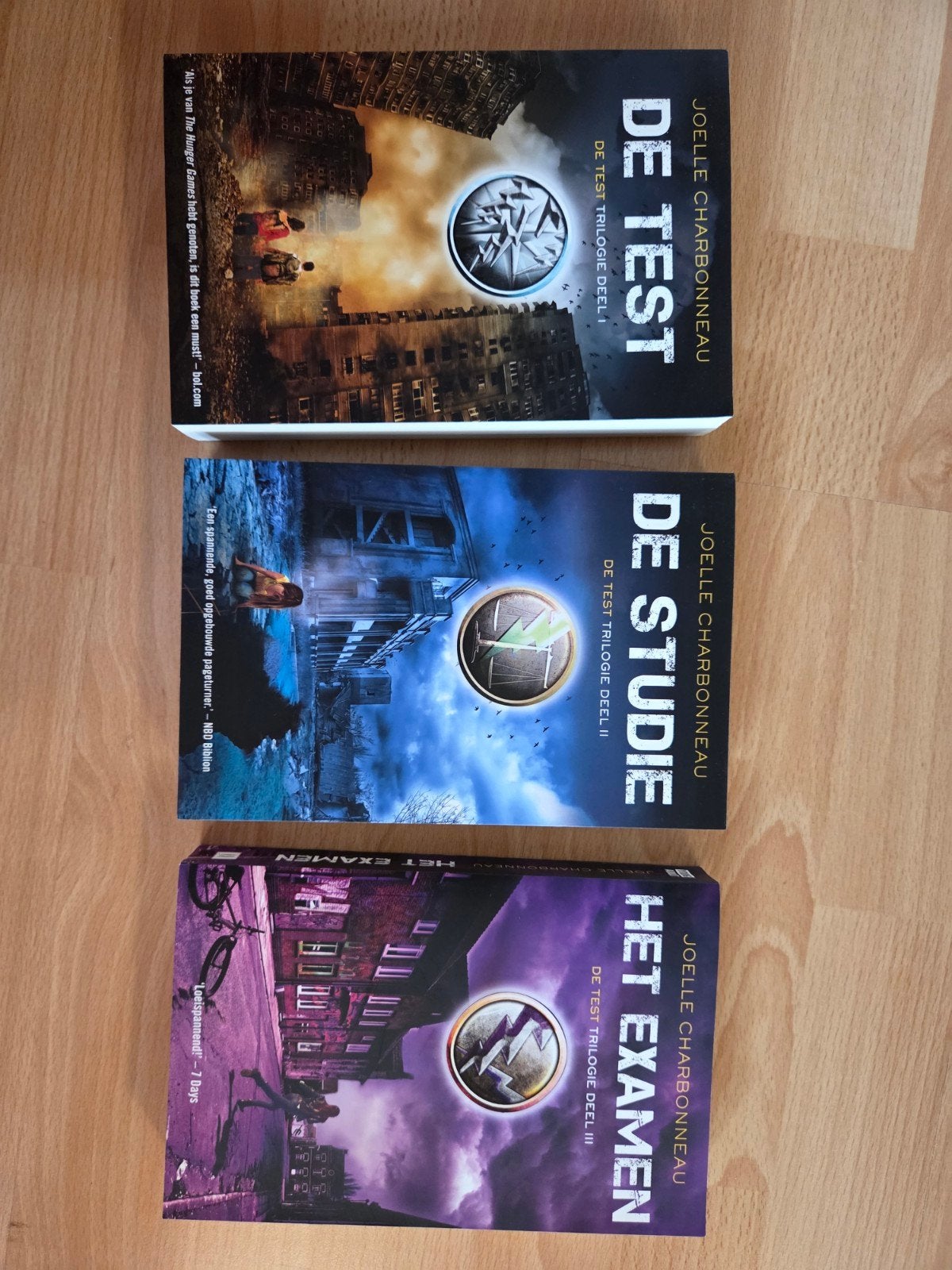 De Test Trilogie - Joelle Charbonneau (Deel 1, 2 & 3), Boeken, Ophalen of Verzenden, Zo goed als nieuw, Joelle Charbonneau, Nederland