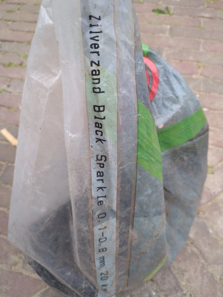 Zilverzand black sparkle 0,1/0,8mm, Ophalen, Zo goed als nieuw, Instrooizand