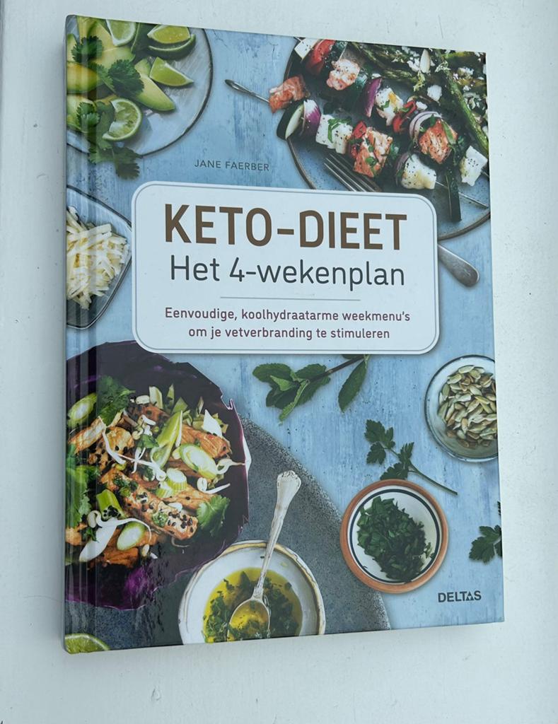 Keto-dieet boek, Ophalen of Verzenden, Zo goed als nieuw, Overige gebieden, Gezond koken