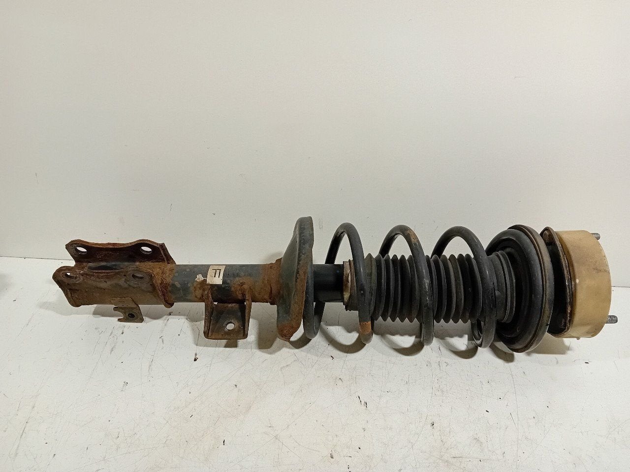 Veerpoot links voor Suzuki Grand Vitara, Onderdelen@venauto.nl, Van der Ven Autorecycling B.V., Gebruikt, Ettenseweg 76, 4706 PB Roosendaal, The Netherlands