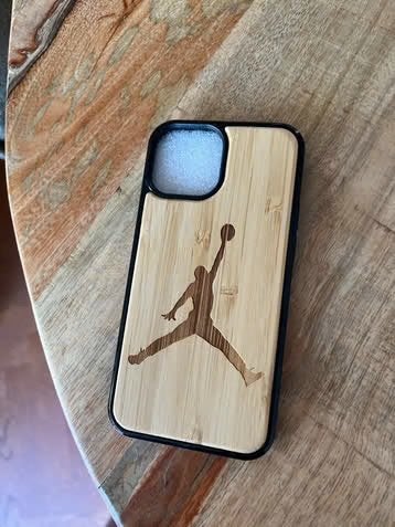 Nieuw iPhone 12 mini / 13 mini hoesje case Jordan logo hout, Telecommunicatie, Mobiele telefoons | Hoesjes en Frontjes | Apple iPhone