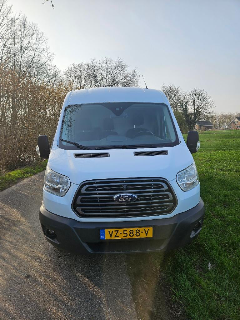 Ford 2014, Voorwielaandrijving, Euro 5, Stof, Zwart
