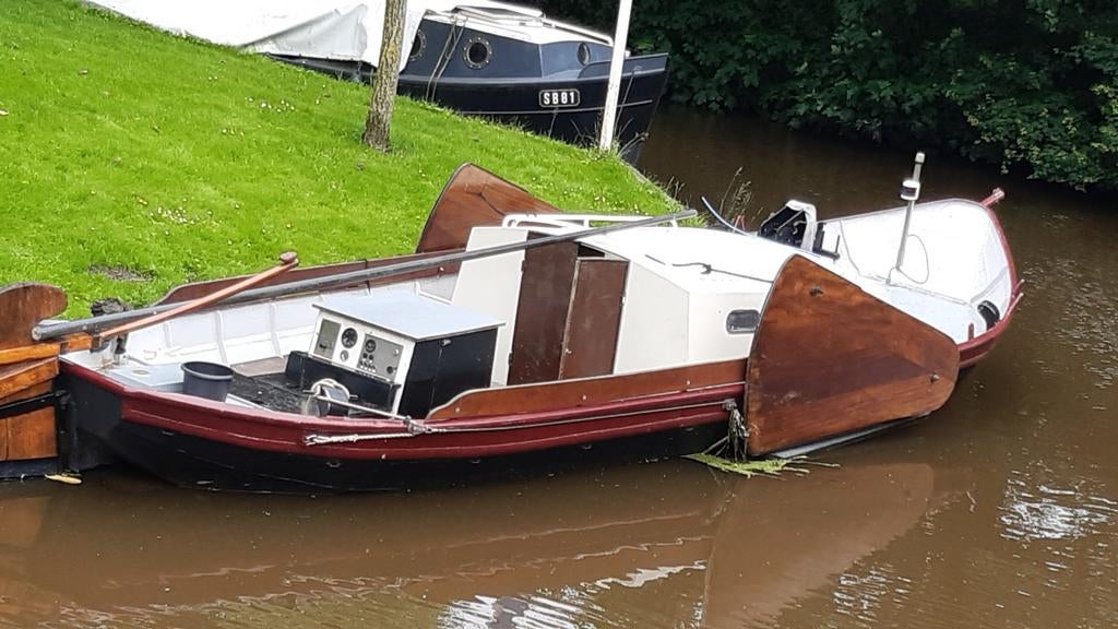 Klassieke stalen platbodem met kajuit, Ophalen, Gebruikt