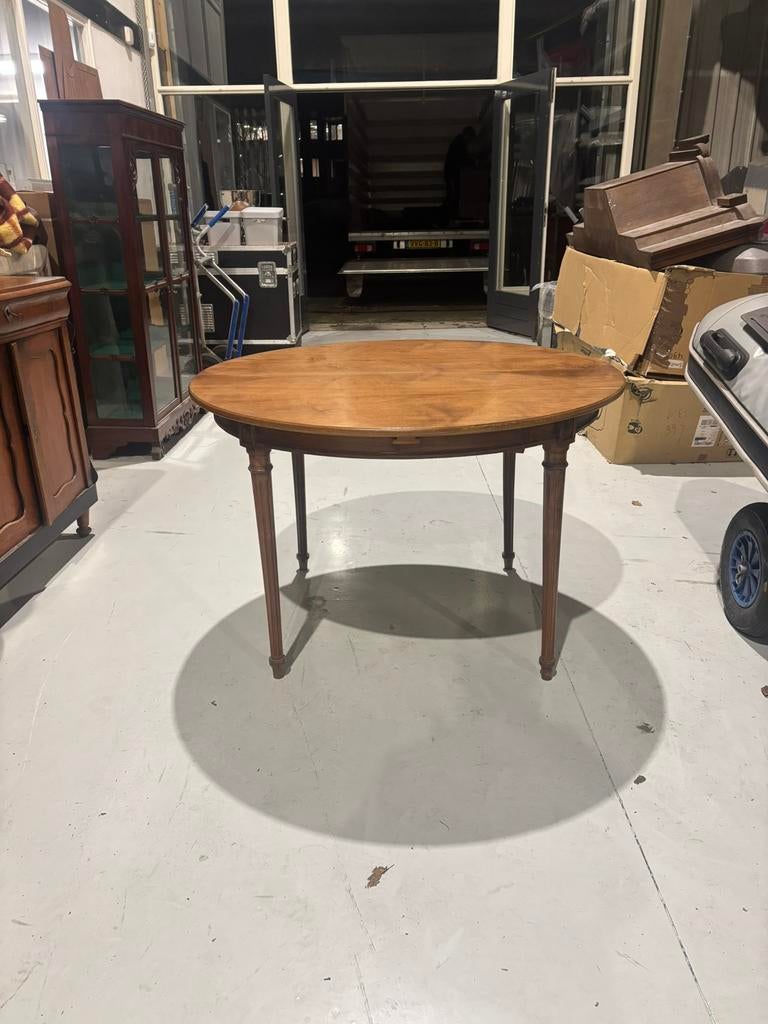 Antieke louis XVI seize ronde eettafel is uitklapbaar., Antiek en Kunst, Antiek | Meubels | Tafels, Ophalen