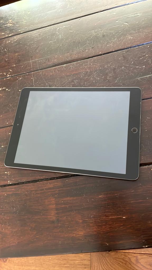 Ipad 7e generatie, met hoes, Computers en Software, Apple iPads, Ophalen of Verzenden, 10 inch, Apple iPad, 32 GB