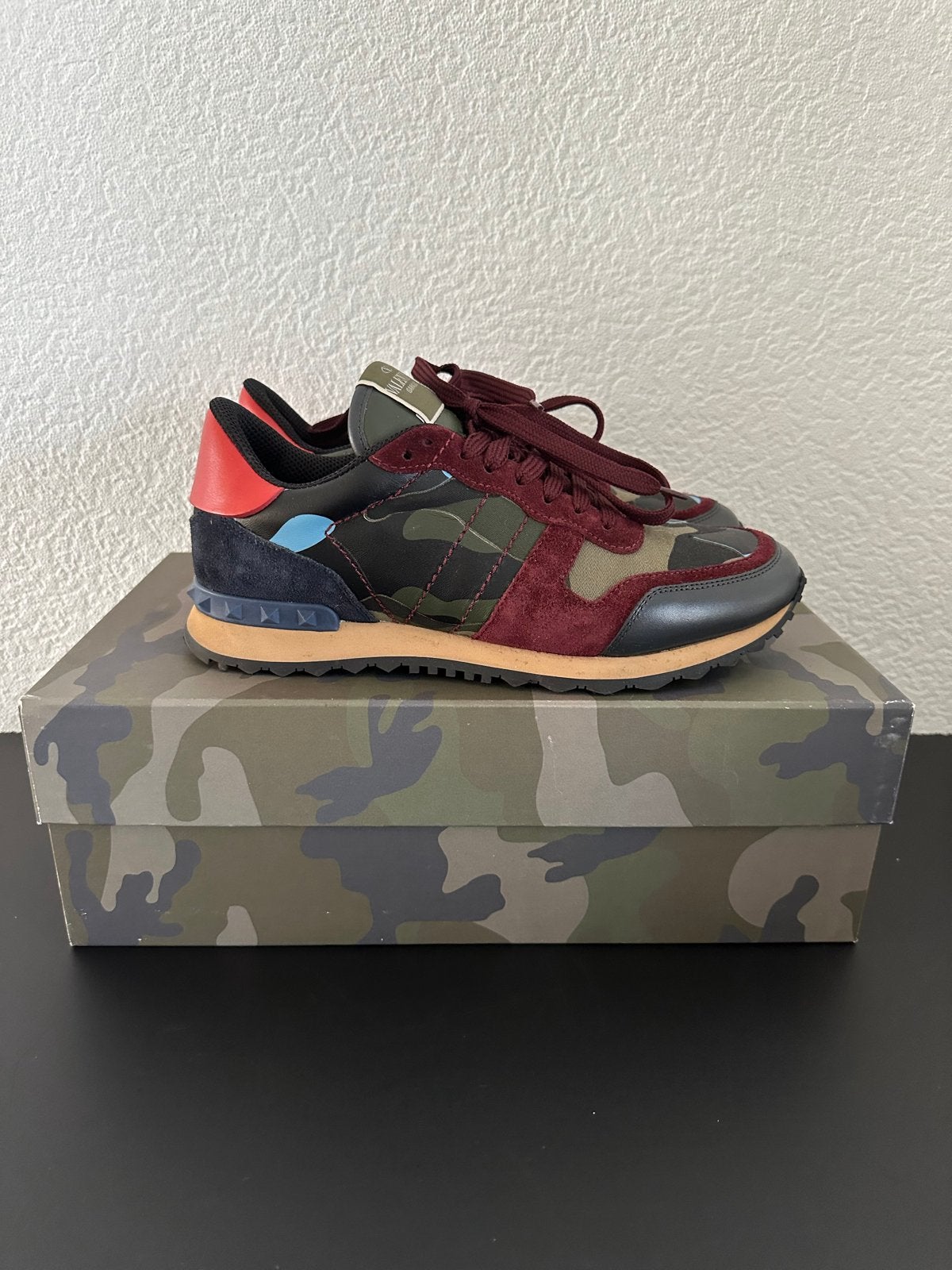 Valentino Camouflage Sneakers Maat 39, Kleding | Dames, Verzenden, Nieuw, Overige kleuren, Sneakers of Gympen