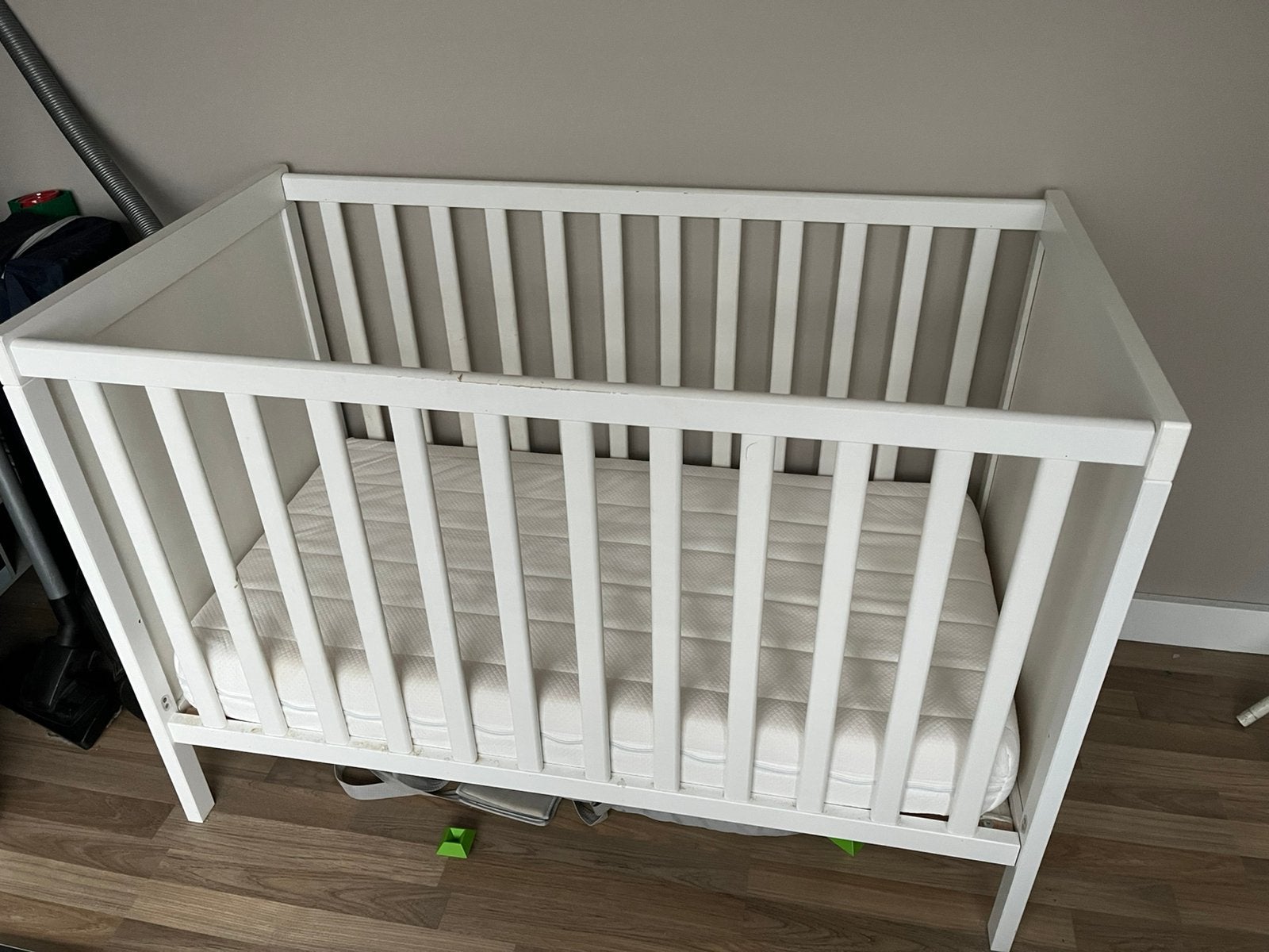 Gratis ledikantje met matras, Ophalen, Zo goed als nieuw, Ledikant
