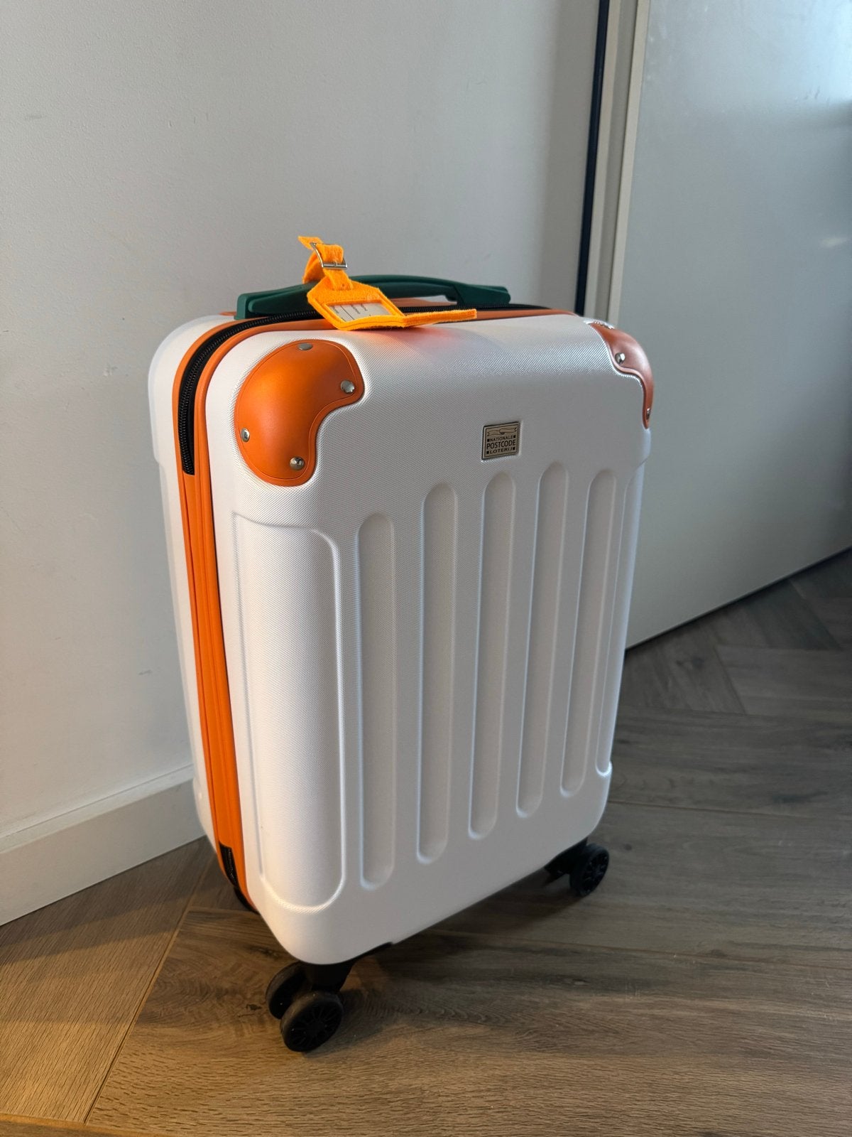 Postcode Loterij Handbagage Koffer Wit/Oranje/Groen, Sieraden, Tassen en Uiterlijk, Wieltjes, Hard kunststof, Nieuw, Minder dan 50 cm