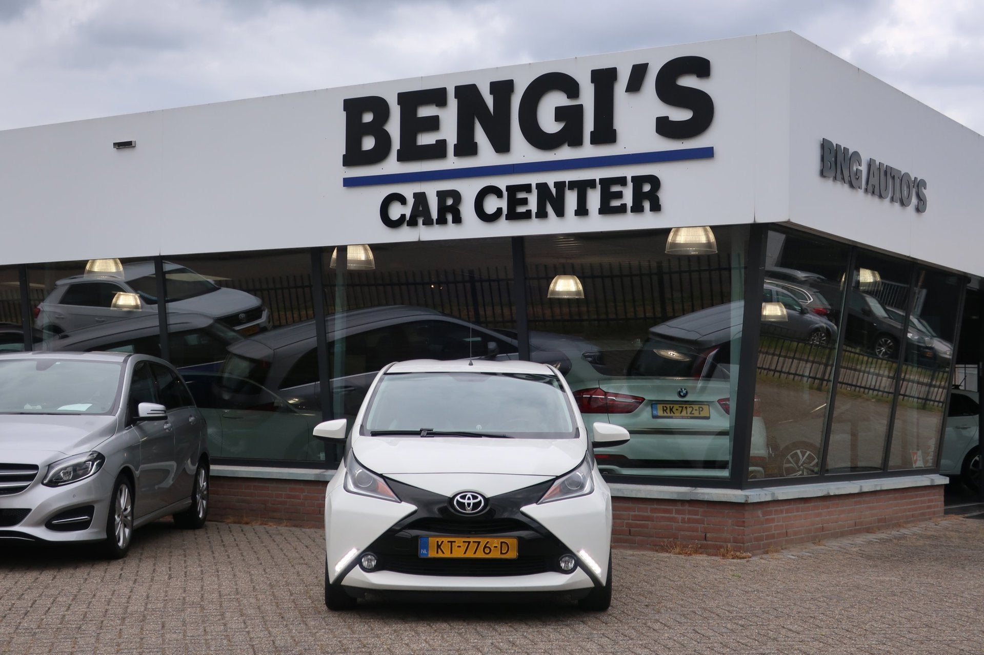 Toyota Aygo 1.0 VVT-i x-play 2e EIG_LED_LIMIT_CAMERA_NAP., Voorwielaandrijving, Stof, Gebruikt, 4 stoelen