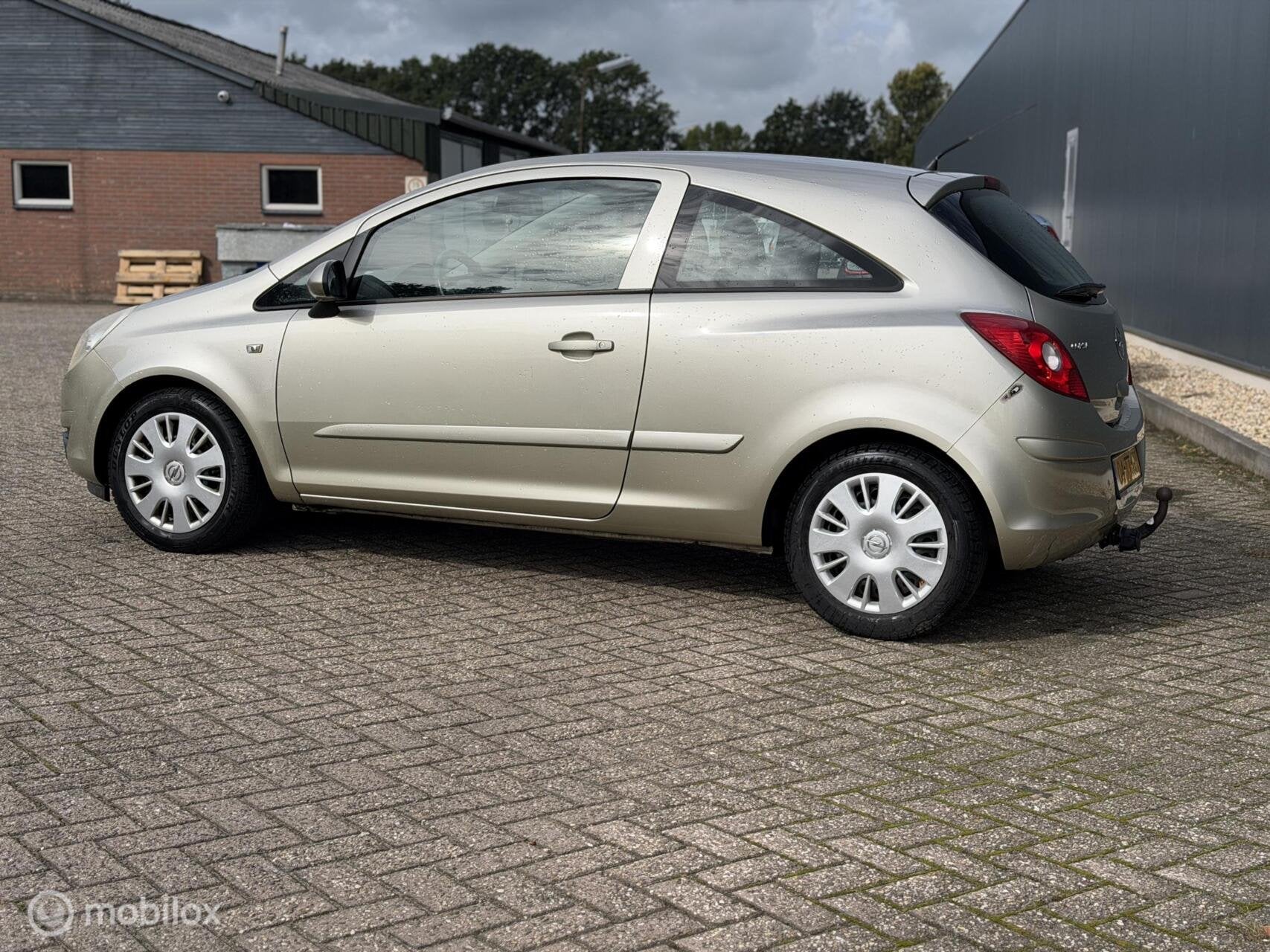 Opel Corsa 1.4-16V Cosmo NAP/AIRCO/STOEL&STUURVERWARMING, Auto's, Voorwielaandrijving, Gebruikt, 4 cilinders, Beige