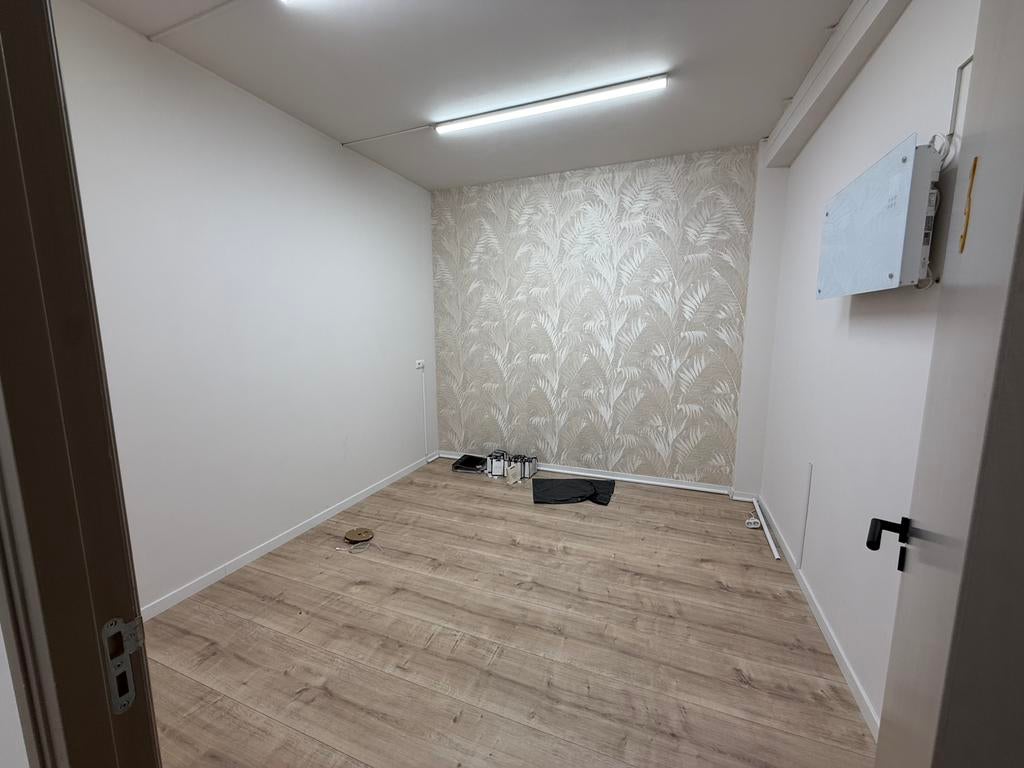 Salonruimte te huur, Huizen en Kamers, Kamers te huur, Groningen