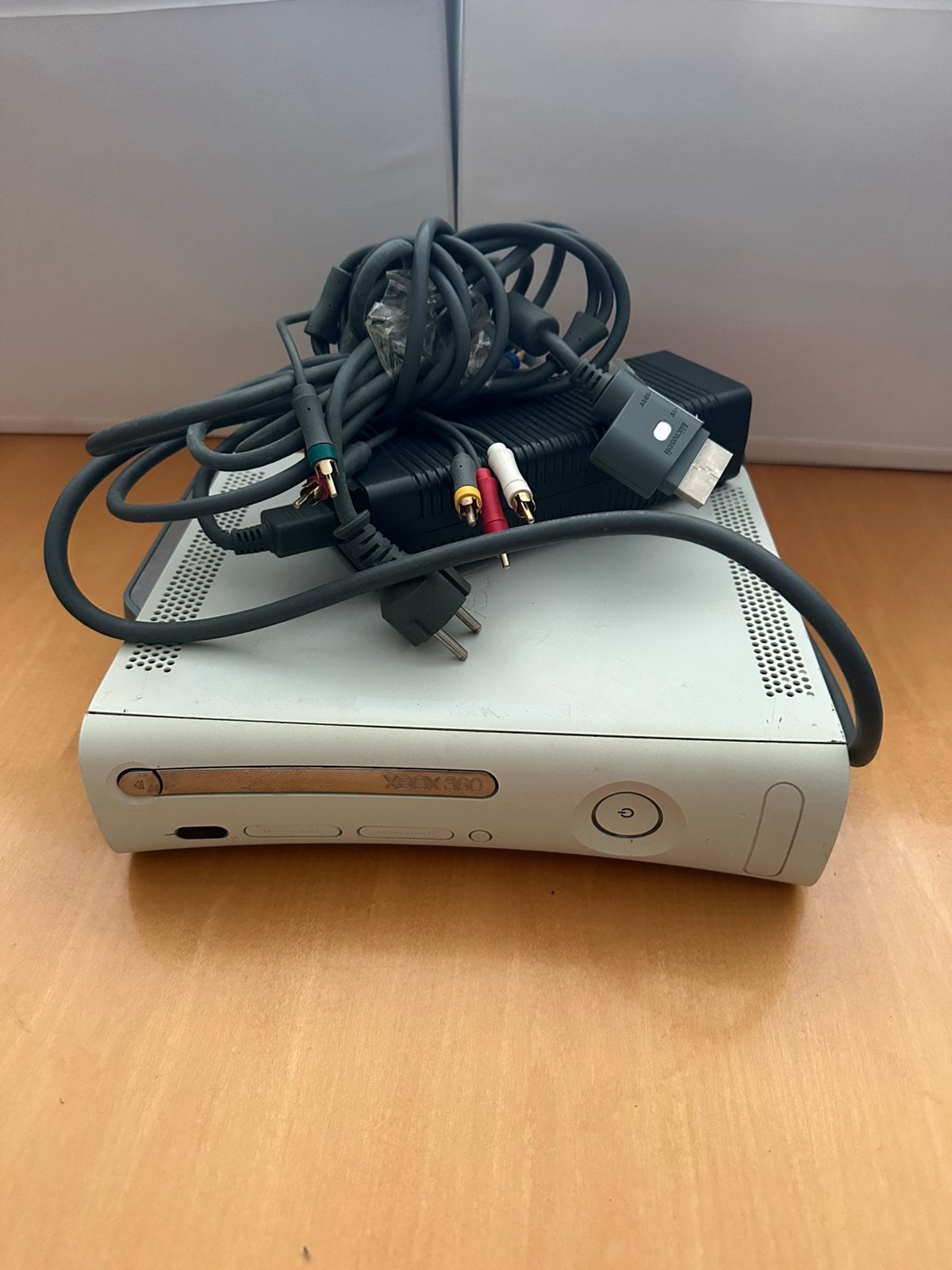XBOX 360, Ophalen of Verzenden, Zo goed als nieuw, 250 GB, Met 1 controller