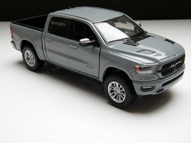 Dodge Ram Laramie 1:24 modelauto - Nieuw in doos!, Auto, Nieuw, Motormax., Motormax