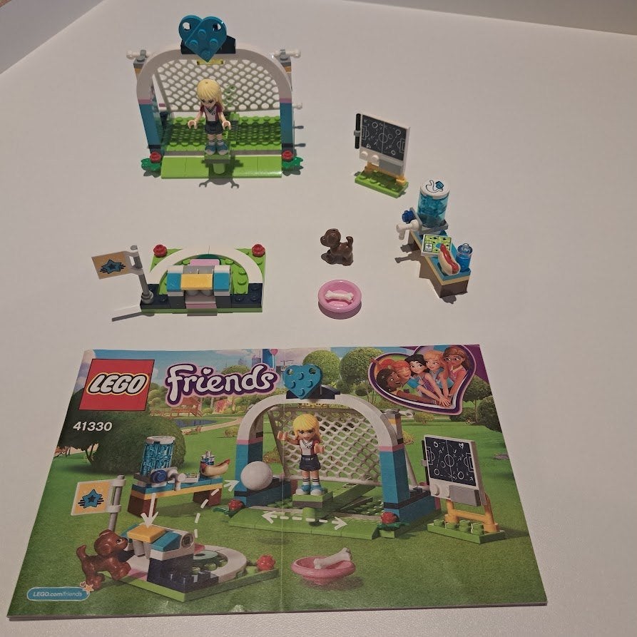 Stephanie's voetbaltraining, Kinderen en Baby's, Lego, Friends, Ophalen of Verzenden, Zo goed als nieuw