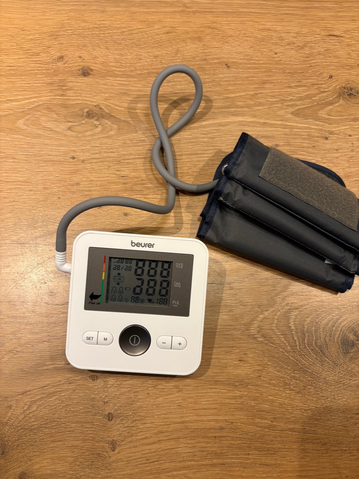 Beurer BM 27 Bloeddrukmeter voor de bovenarm, Ophalen of Verzenden, Zo goed als nieuw, Overige typen