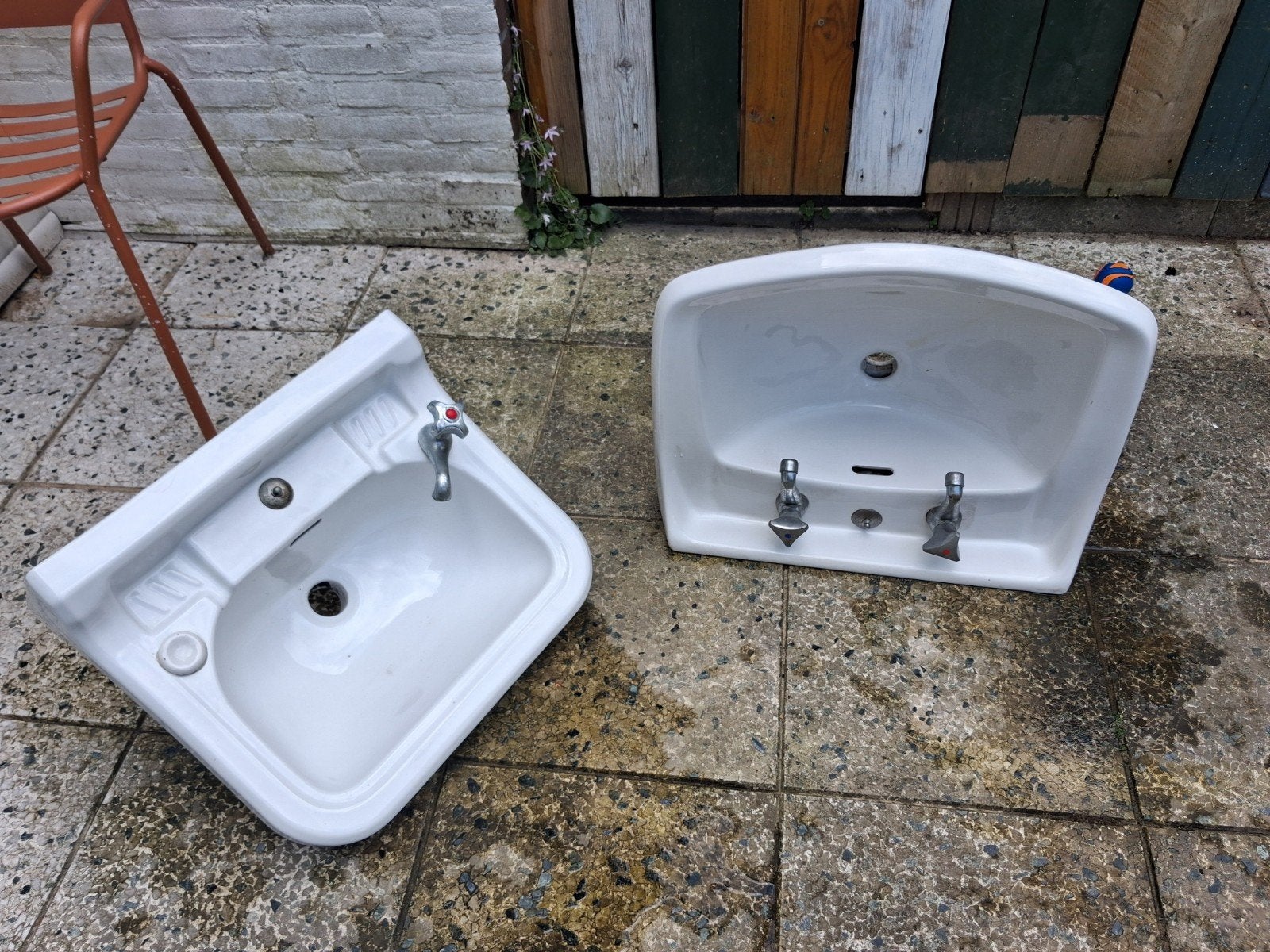 Vintage wastafels - Vitribo Belgium, Doe-het-zelf en Verbouw, Sanitair, Ophalen, Gebruikt, Wastafel