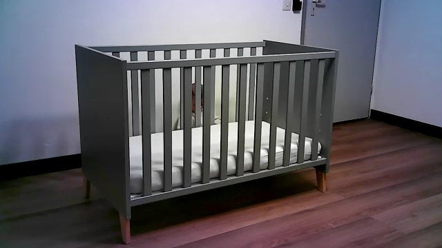 Prénatal Stanley Ledikant - Grijs met Matras, Ophalen, Gebruikt, Lattenbodem, Minder dan 140 cm