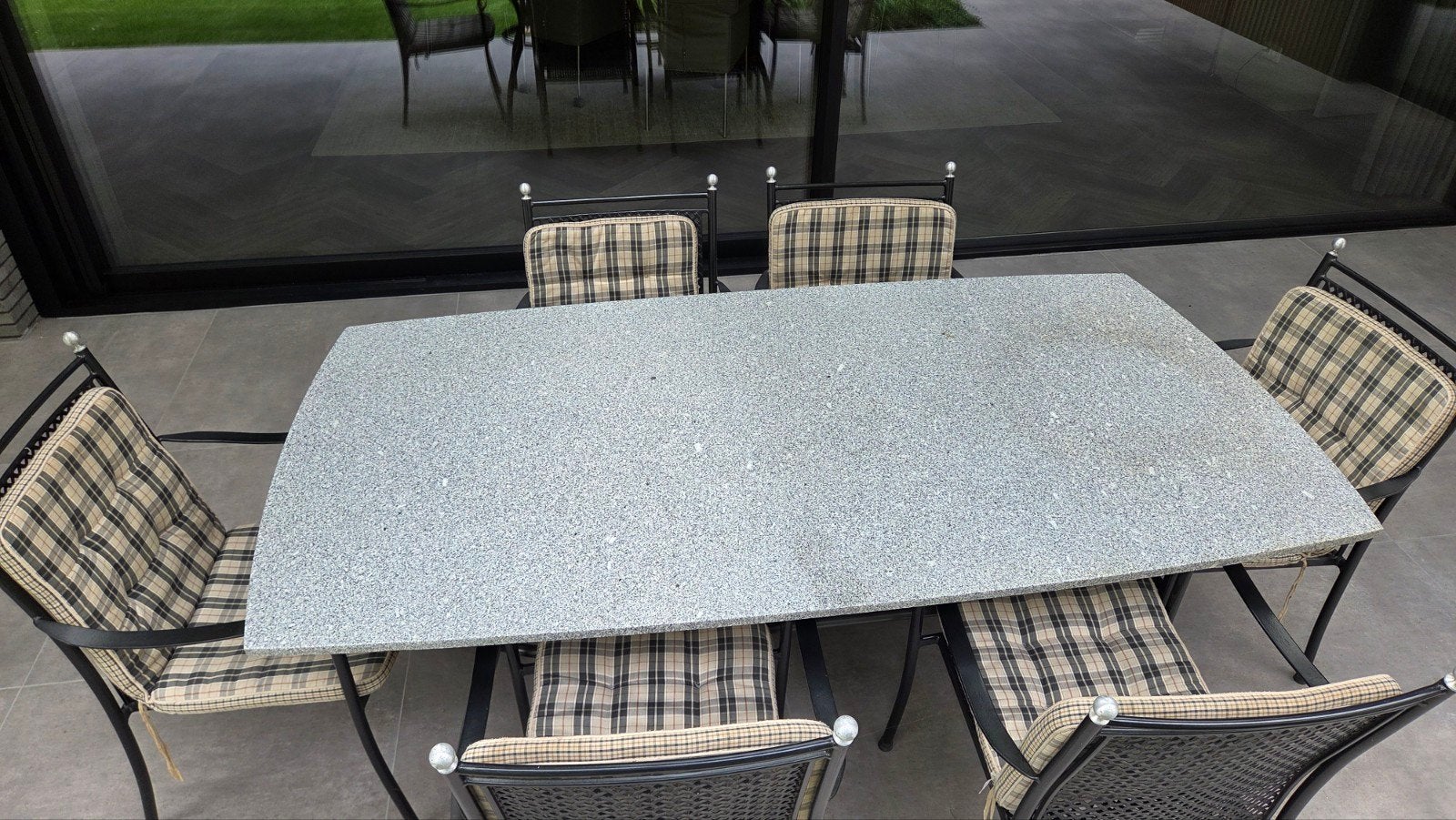 Hardstenen tuintafel 200x105cm met 6 stoelen en zittingen, Ophalen