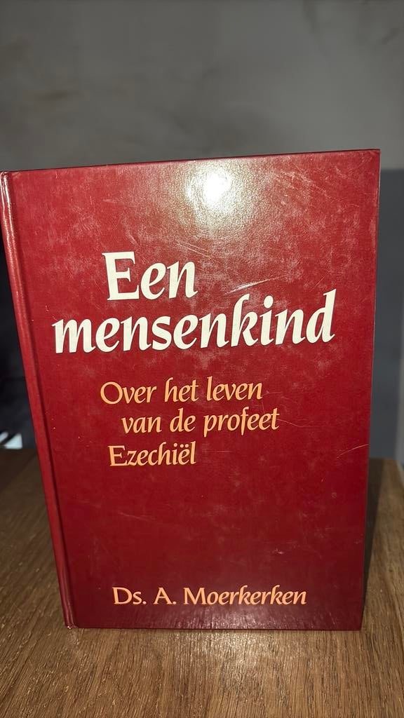 KR-1 Ds A. Moerkerken - Een mensenkind, Ophalen of Verzenden, Gelezen, A. Moerkerken