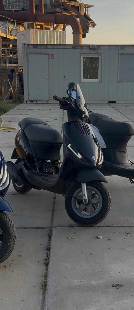 Zip 125cc 2takt bromplaat, Ophalen, Zo goed als nieuw, Benzine, Zip