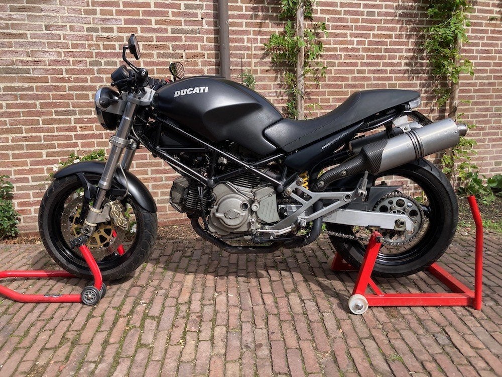 Ducati Monster 620 Dark i.e., Motoren, 2 cilinders, Sportuitlaat, 618 cc, Gebruikt