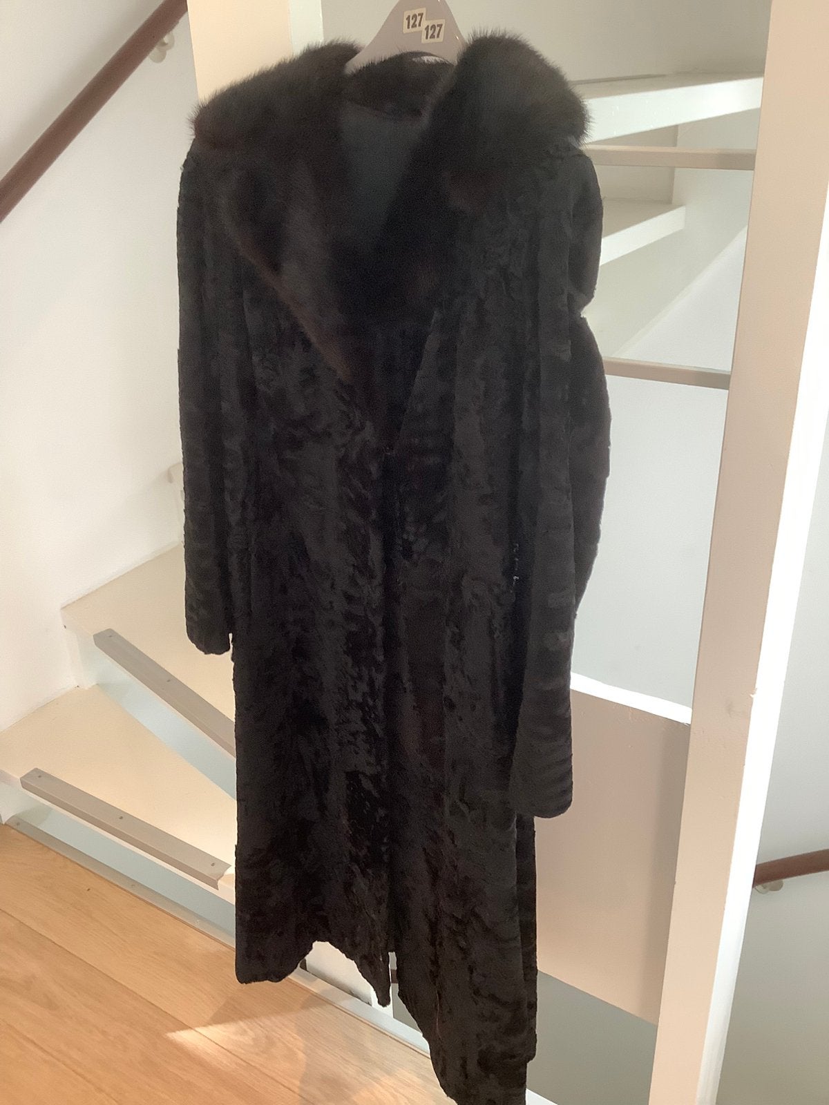 Vinted Zwarte Bontjas, Ophalen of Verzenden, Zo goed als nieuw, Maat 38/40 (M), Zwart