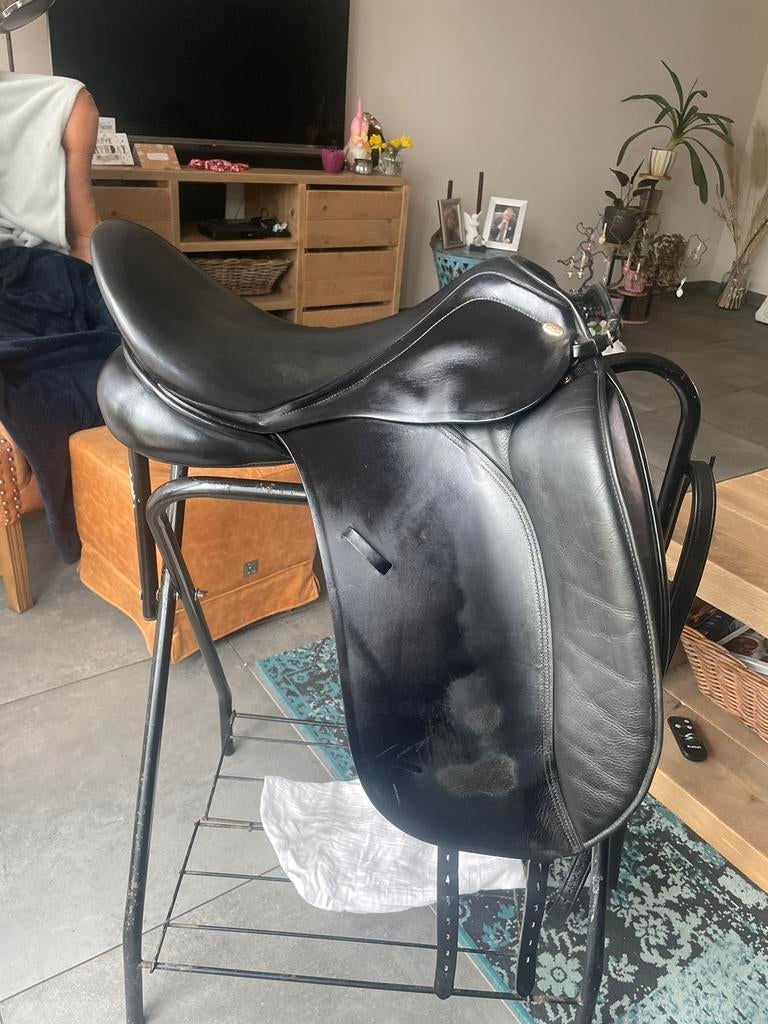 Dressuur zadel Kentaur Penelope 18 inc, Dieren en Toebehoren, Paarden en Pony's | Zadels, Ophalen, Gebruikt, Dressuur