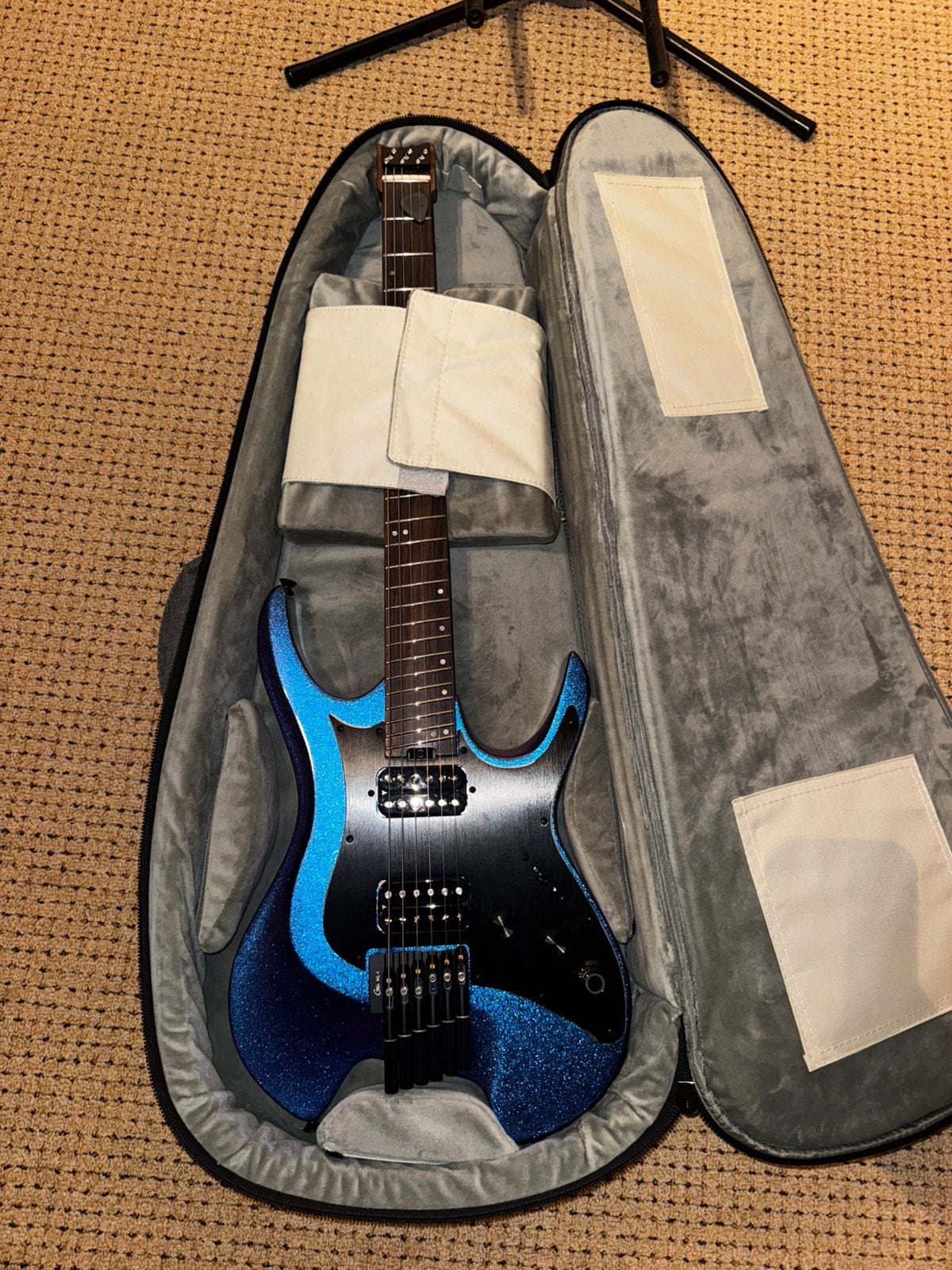 Mooer GTRS Guitars Wing 900 | Headless gitaar, Ophalen, Zo goed als nieuw