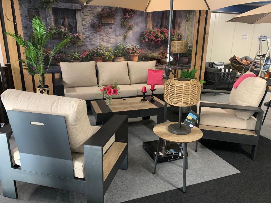 Loungeset Castello, Tuin en Terras, Tuinsets en Loungesets, Nieuw, Aluminium, 5 zitplaatsen, Bank, Bijzettafel, Stoel, Ophalen