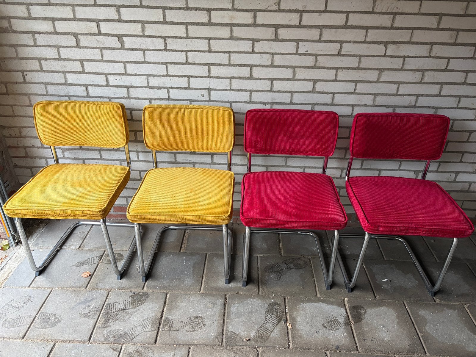 Rode en gele Ribstof stoeltjes, Huis en Inrichting, Ophalen, Gebruikt, Hout, Vijf, Zes of meer stoelen