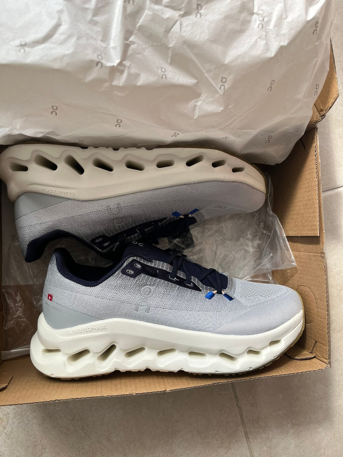 Oncloud schoenen, Ophalen of Verzenden, Zo goed als nieuw, Sneakers of Gympen