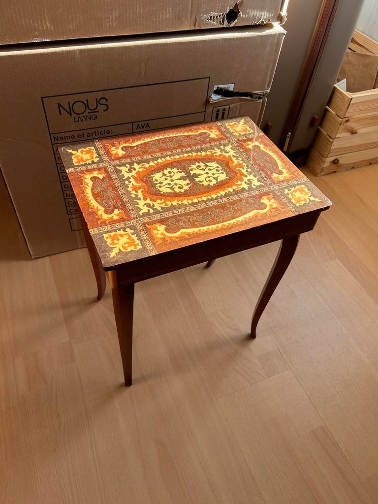 Vintage bijzettafel (Italiaans muziektafeltje), Antiek en Kunst, Antiek | Meubels | Tafels, Ophalen