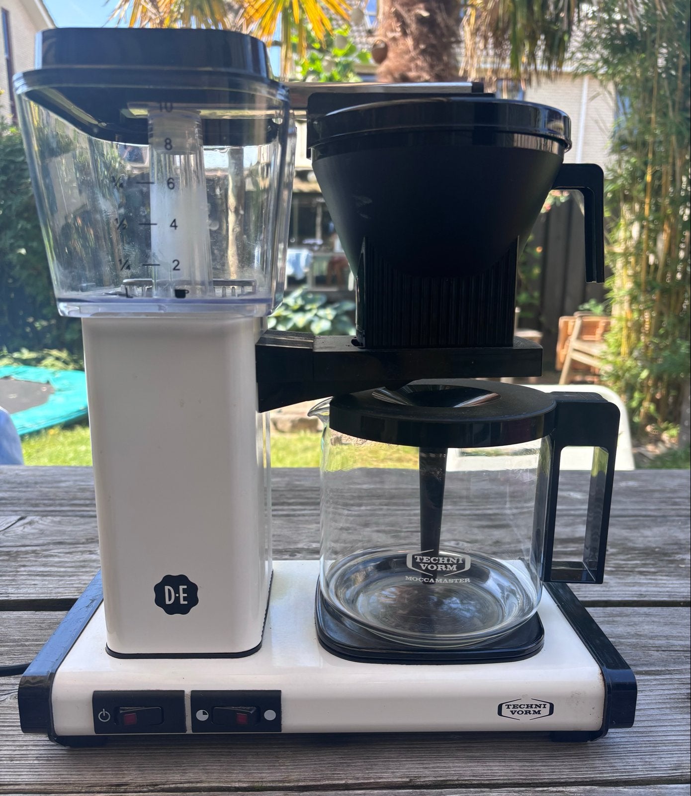Moccamaster KBG Koffiezetapparaat - Wit/Zwart, Witgoed en Apparatuur, Ophalen, Gebruikt, 10 kopjes of meer, Koffiemachine
