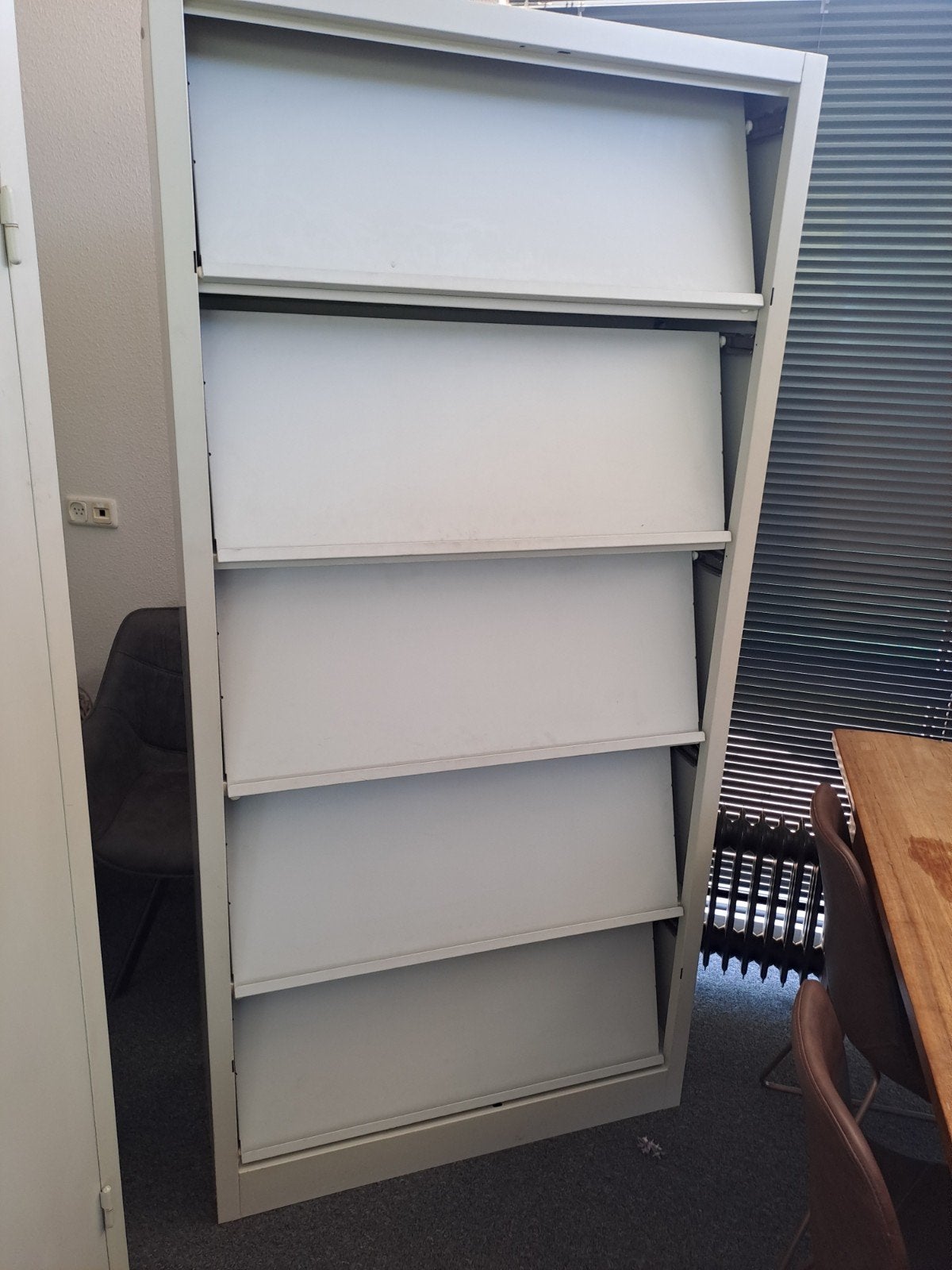 Metalen roldeurkast - archiefkast-tijdschriftenkast, Ophalen of Verzenden