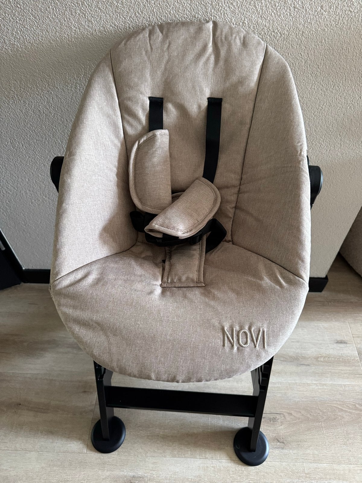 Novi babystoel - nieuw, Ophalen, Nieuw, Meegroeistoel, Gordel(s)