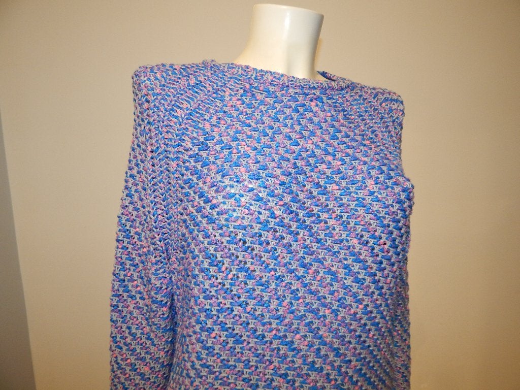 Maje gebreide trui fel blauw met roze frisse tinten M, Kleding | Dames, Truien en Vesten, Maat 38/40 (M), Blauw, Ophalen of Verzenden
