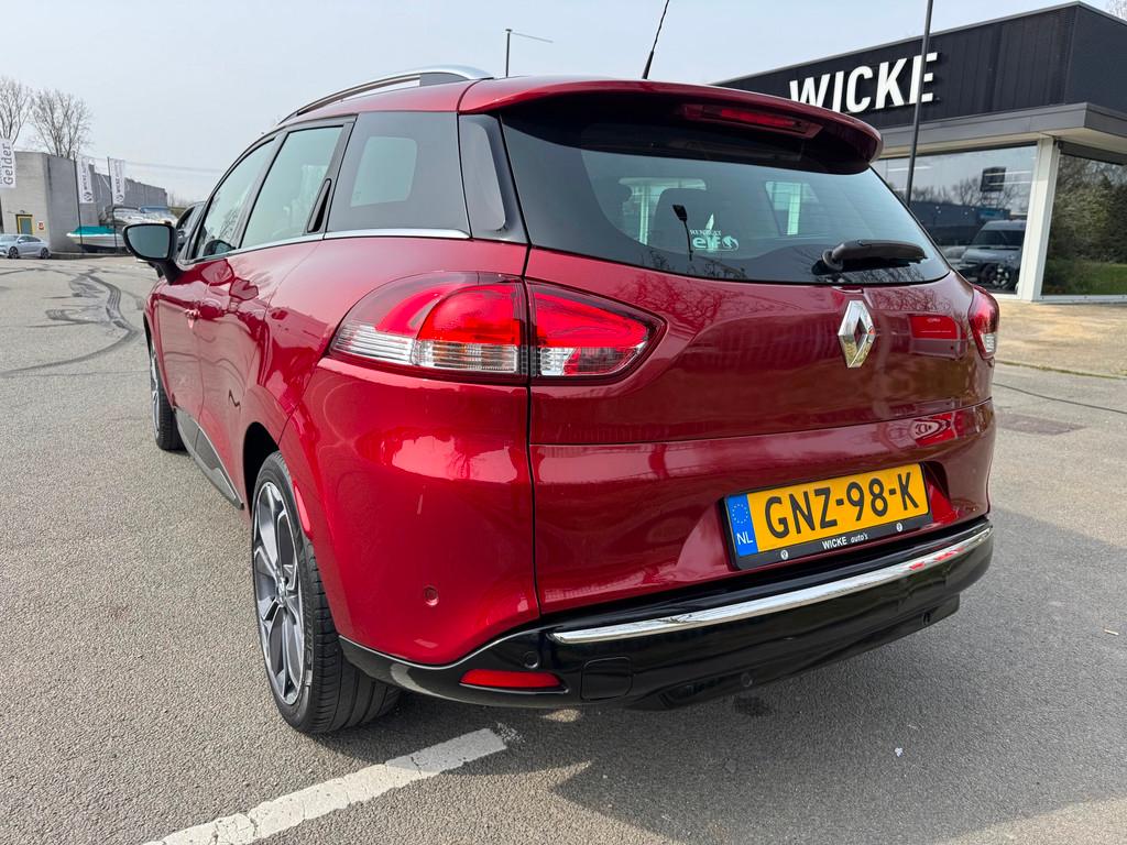 Renault Clio Estate 1.2 TCe Intens BOSE Camera Trekhaak Navi, Auto's, Renault, Voorwielaandrijving, Gebruikt, 4 cilinders, Automatische klimaatregeling
