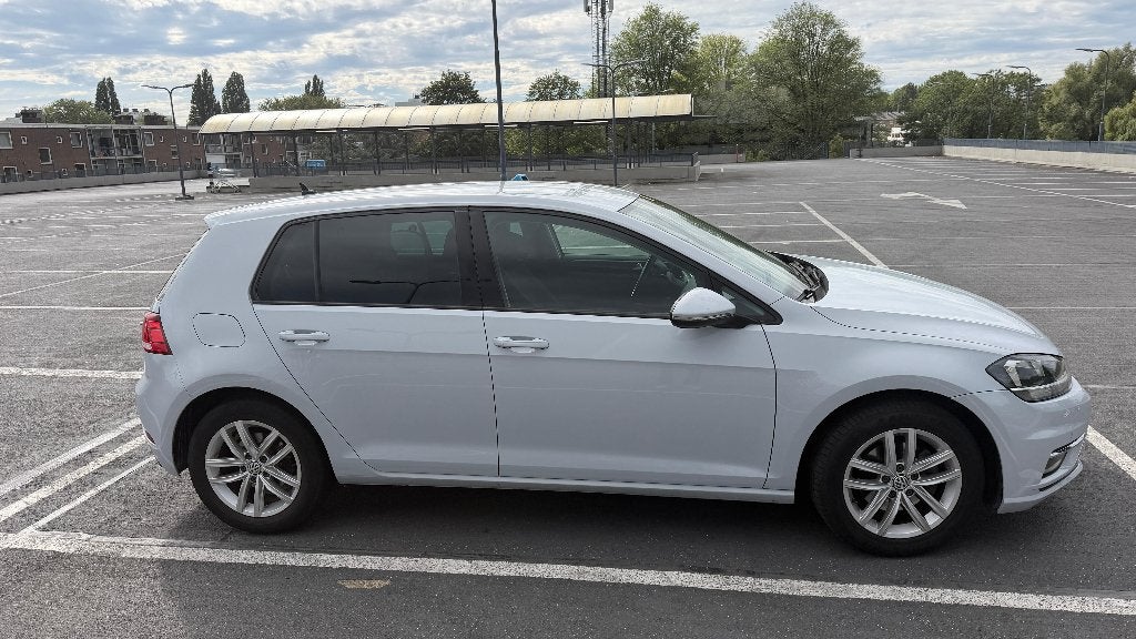 Volkswagen Golf 1.4 TSI 125pk BMT 5D 2017 Wit, Voorwielaandrijving, Dealer onderhouden, 125 pk, Zwart
