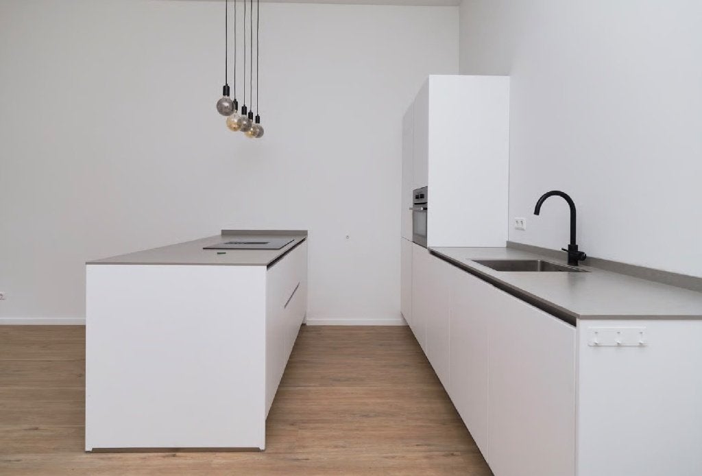Prachtige moderne keuken + AEG inbouwapparatuurGEDEMONTEERD, Wit, Overige typen, Ophalen of Verzenden, Zo goed als nieuw