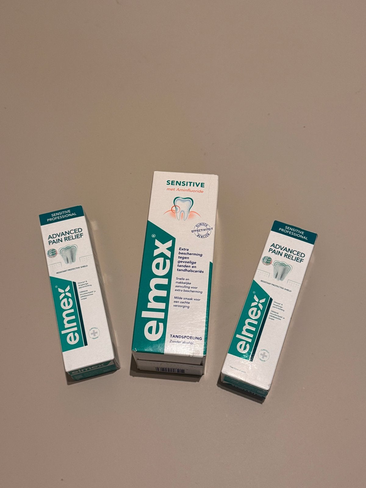 Elmex Sensitive Mondspoeling en 2x Tandpasta / Nieuw, Ophalen of Verzenden, Nieuw, Tandpasta