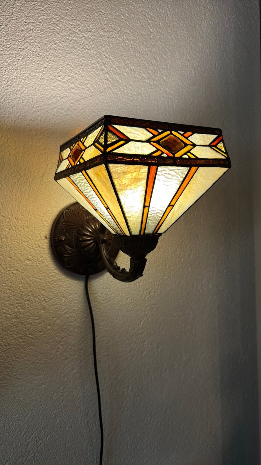 Prachtig Tiffany wandlampje geheel gaaf, Huis en Inrichting, Lampen | Wandlampen, Ophalen, Gebruikt