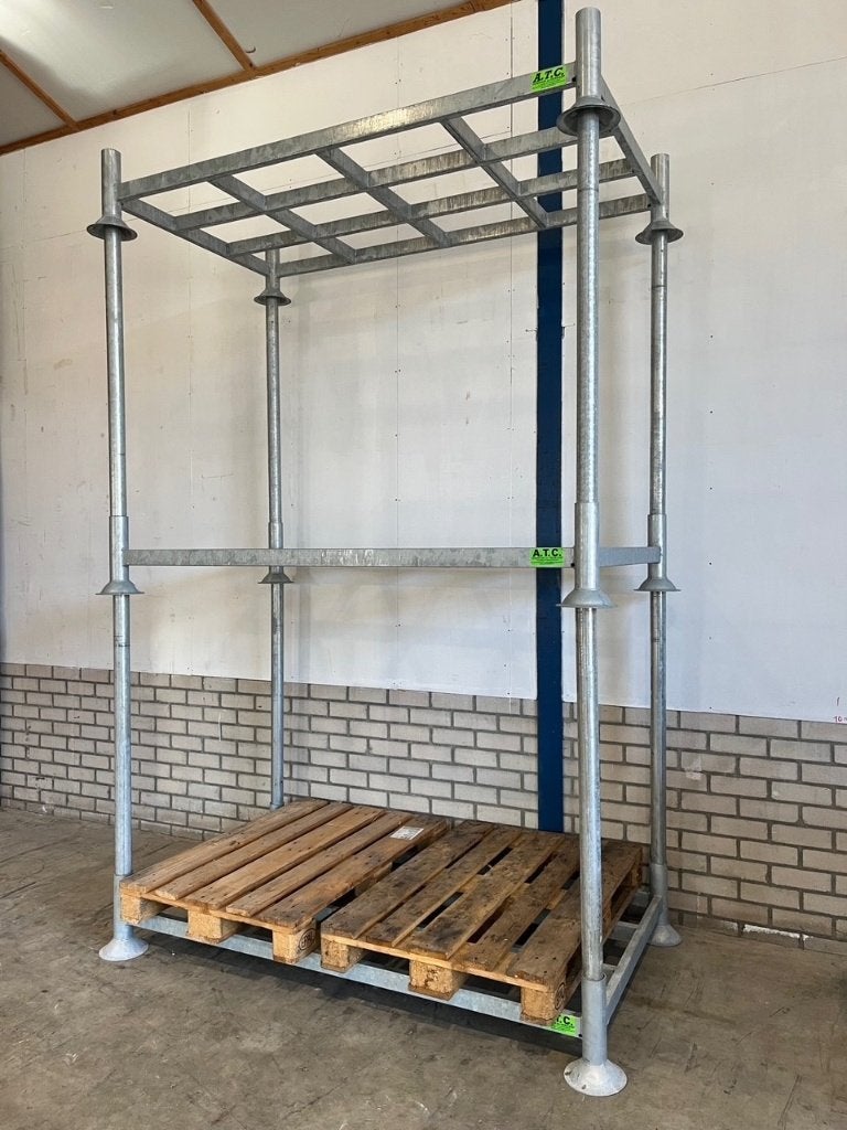 stapelbak - stapelrek - stapelbok - opslagbok - opslagrek, Ophalen, Zo goed als nieuw