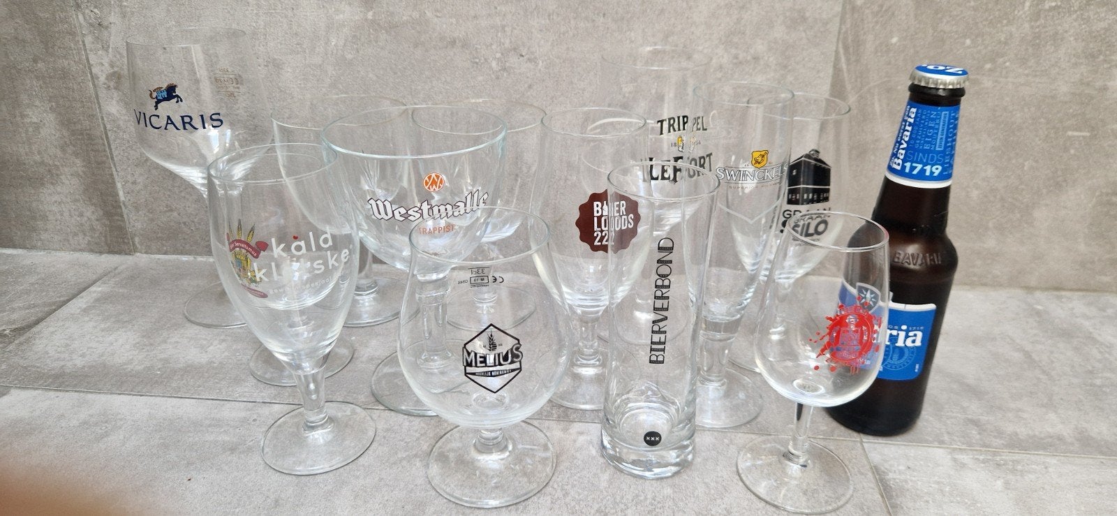 Diverse bierglazen - 12 stuks, Glas of Glazen, Ophalen of Verzenden, Overige stijlen, Glas