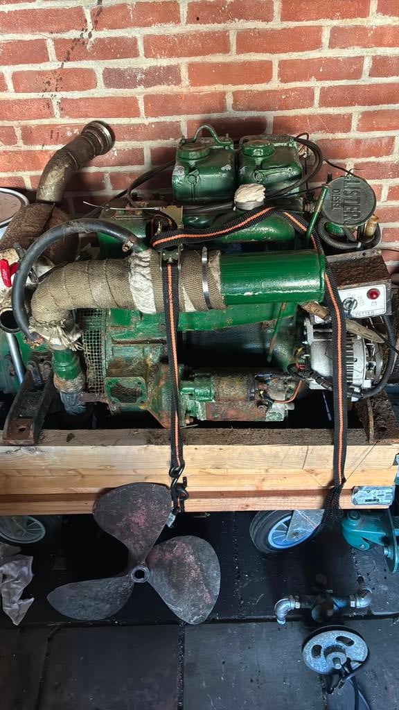 2 cil lister 13 pk compl, Ophalen, Gebruikt, Staal, Binnenboordmotor