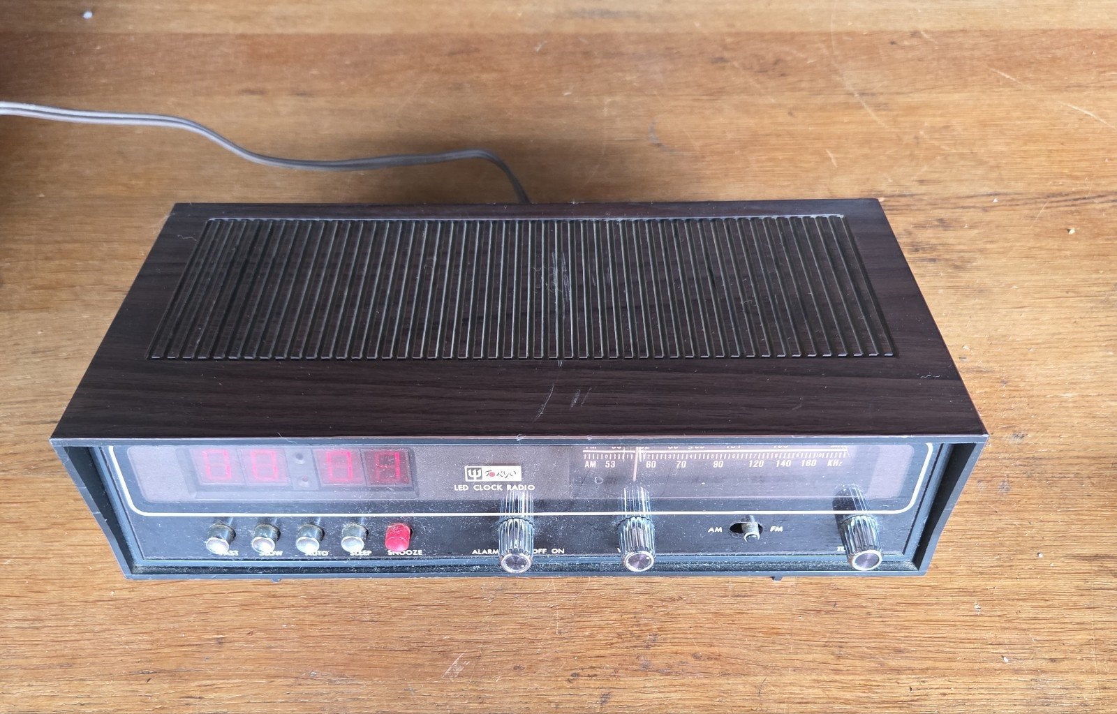 Tokyo RD-555 vintage LED wekker radio, Gebruikt, Ophalen of Verzenden, X, X