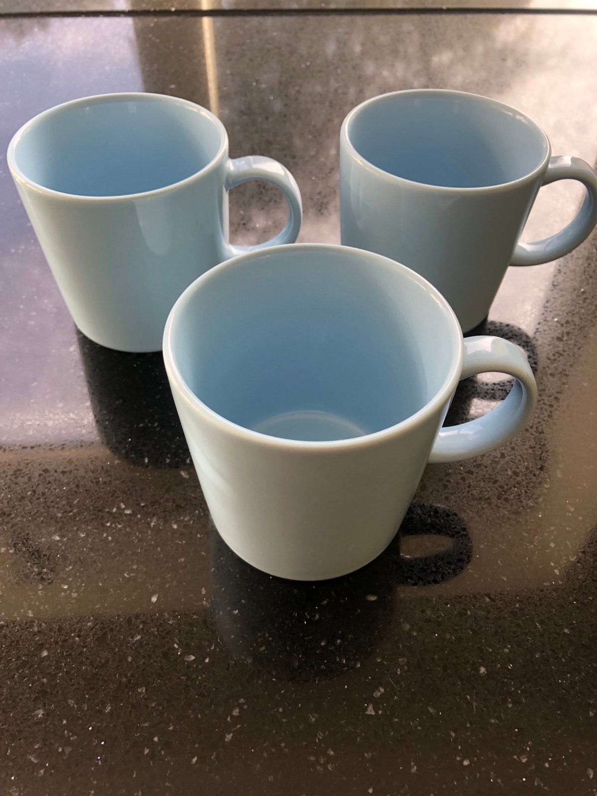 Iittala Teema Mokken - Lichtblauw, Huis en Inrichting, Overige merken, Keramiek, Zo goed als nieuw, Modern